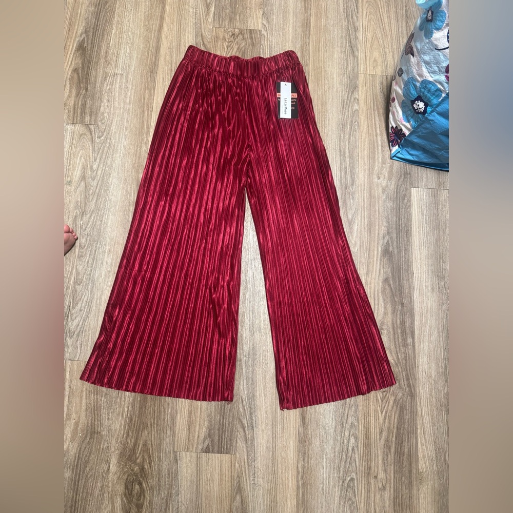 La La Muse Red Wide-Leg Pants Brand New Sz L/XL